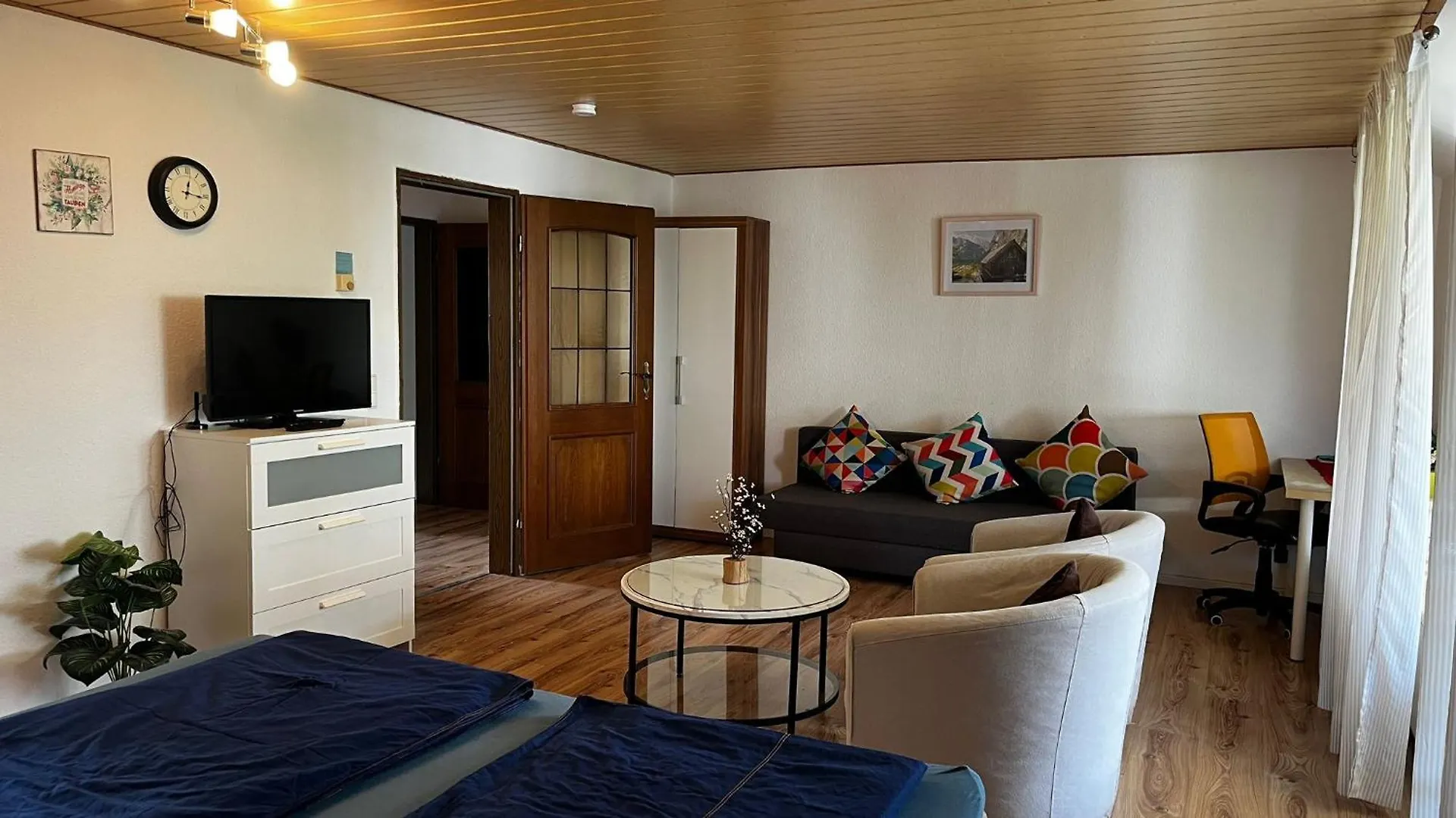 Private Studio Apartment With Balcony In Dortmund-Brackel